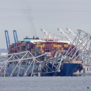 Cargo ship lost power and issued mayday before hitting Baltimore’s bridge, governor says